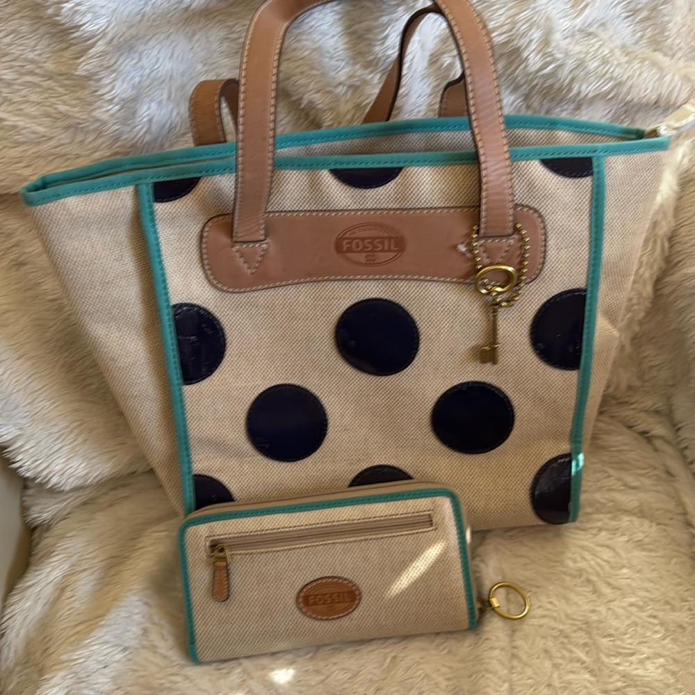 Fossil tote with wallet